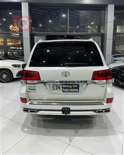 تويوتا لاندكروزر